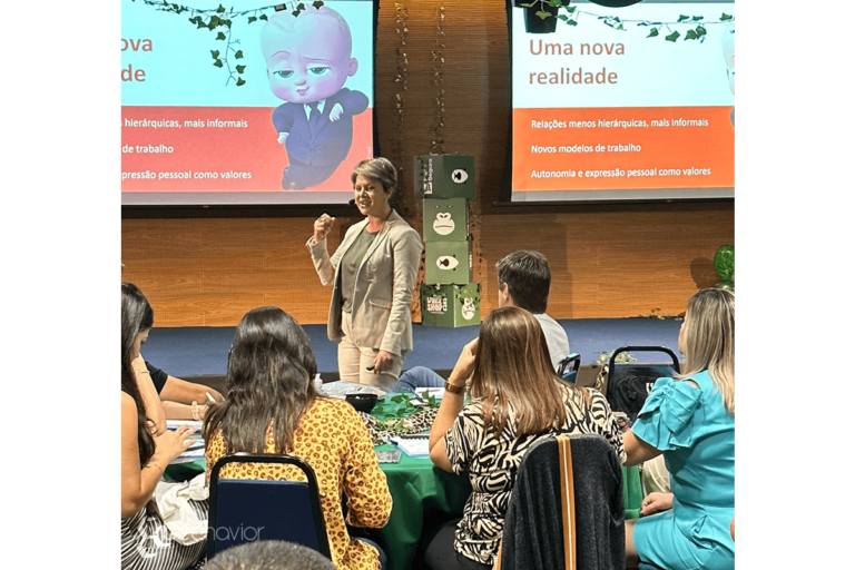 Porto: palestra sobre influência e negociação para profissionais de seguros.