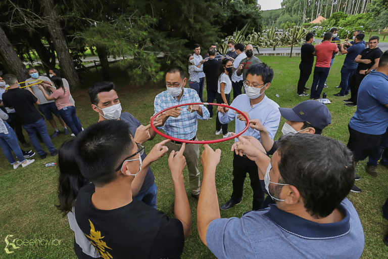 Terminal de Contêineres de Paranaguá: team building com lideranças brasileiras e chinesas.