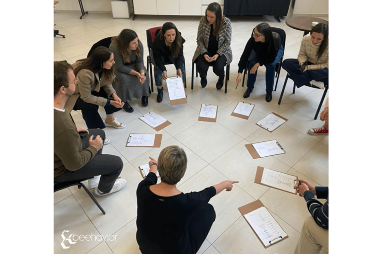 Conversando sobre crenças e valores com lideranças.